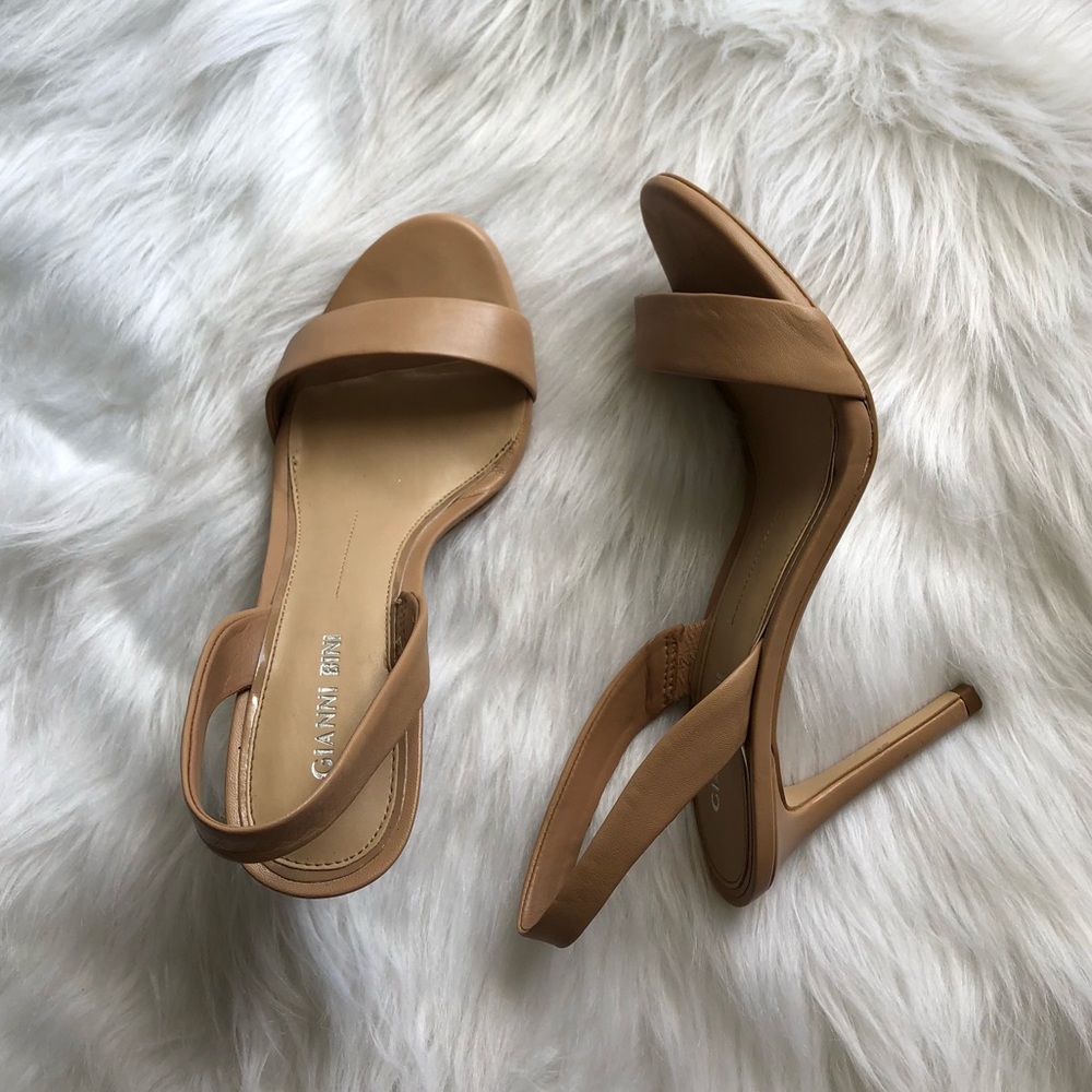 Gianni Bini || 4.5 Inch Heel